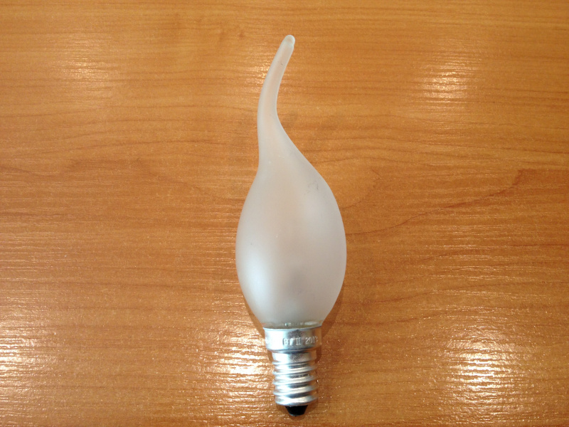 Camelion лампа 40/CW/FR/E14 свеча на ветру,матовая  1/10/100 оптом